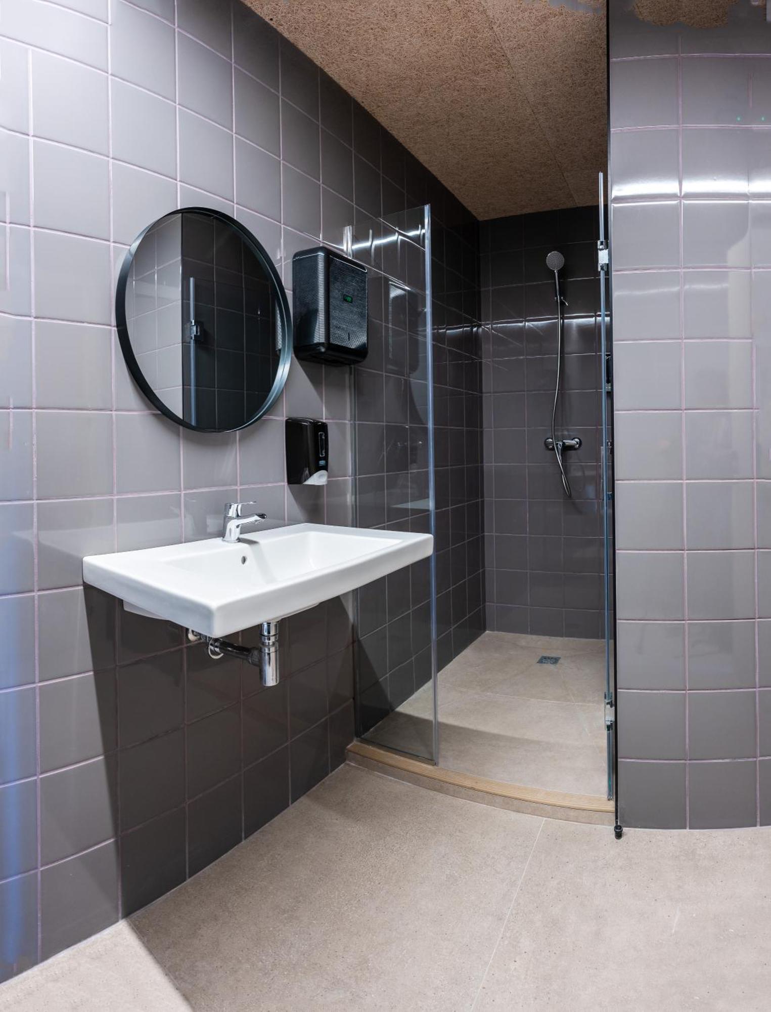 Lamia Bbk Women Hostel-Solo Mujeres Μπιλμπάο Εξωτερικό φωτογραφία